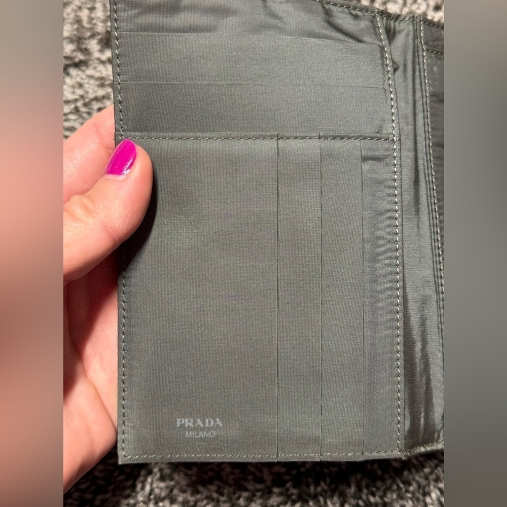 🚨SALE🚨 Prada Sport Nylon wallet - Picture 5 of 15